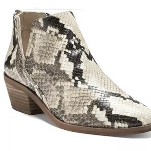 Vince Camuto Abrinna Ankle Bootie